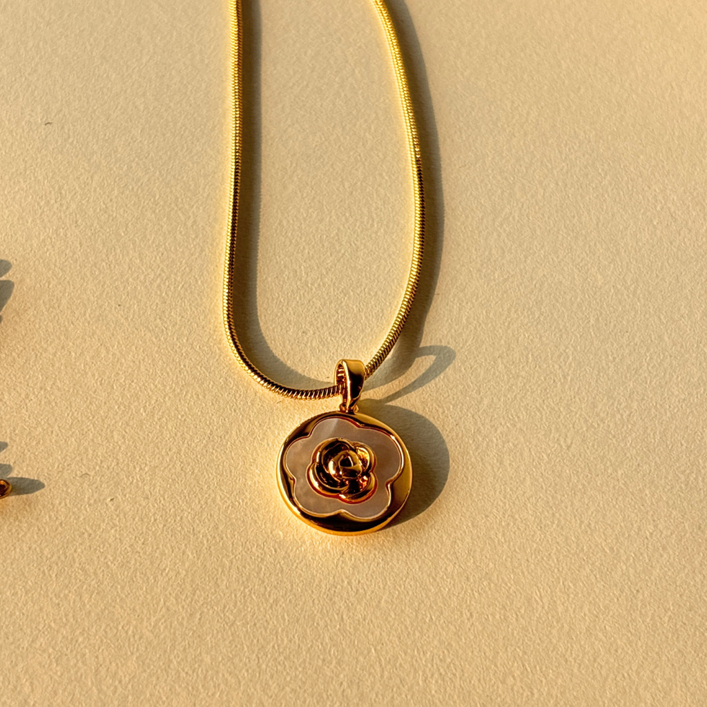 Rose Seal Necklace
