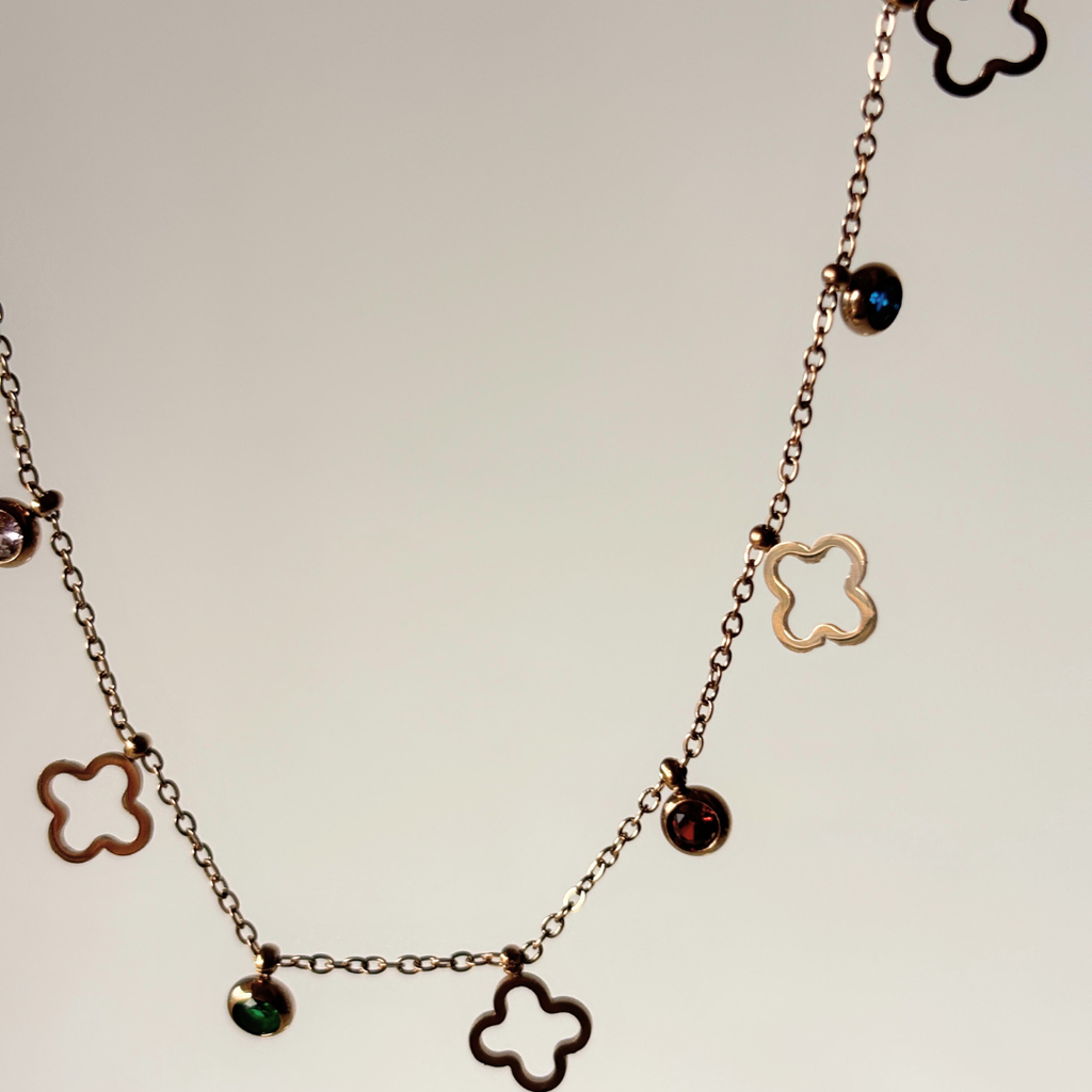 Pushp Tara Charm Necklace